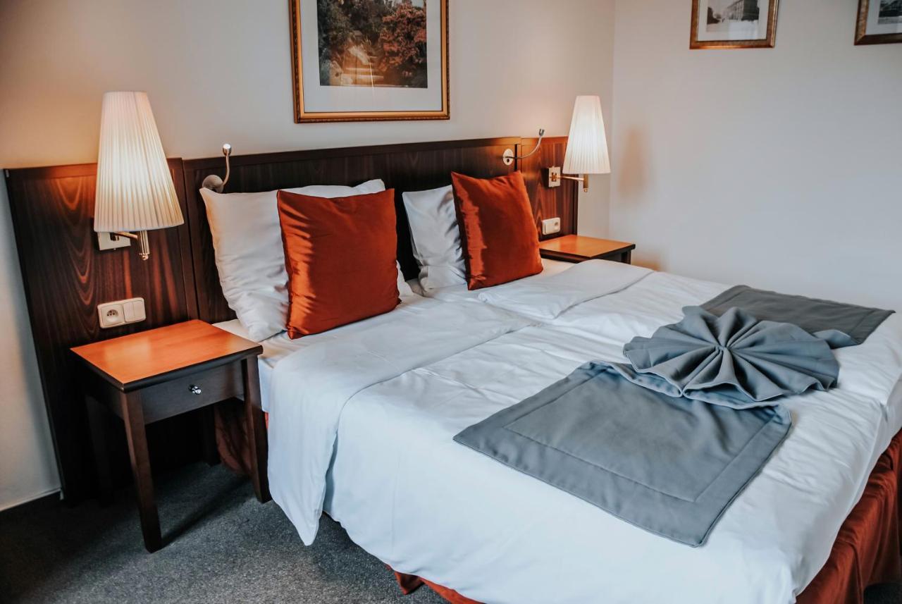 B&B Hotel Praha Nový Jičín Bagian luar foto