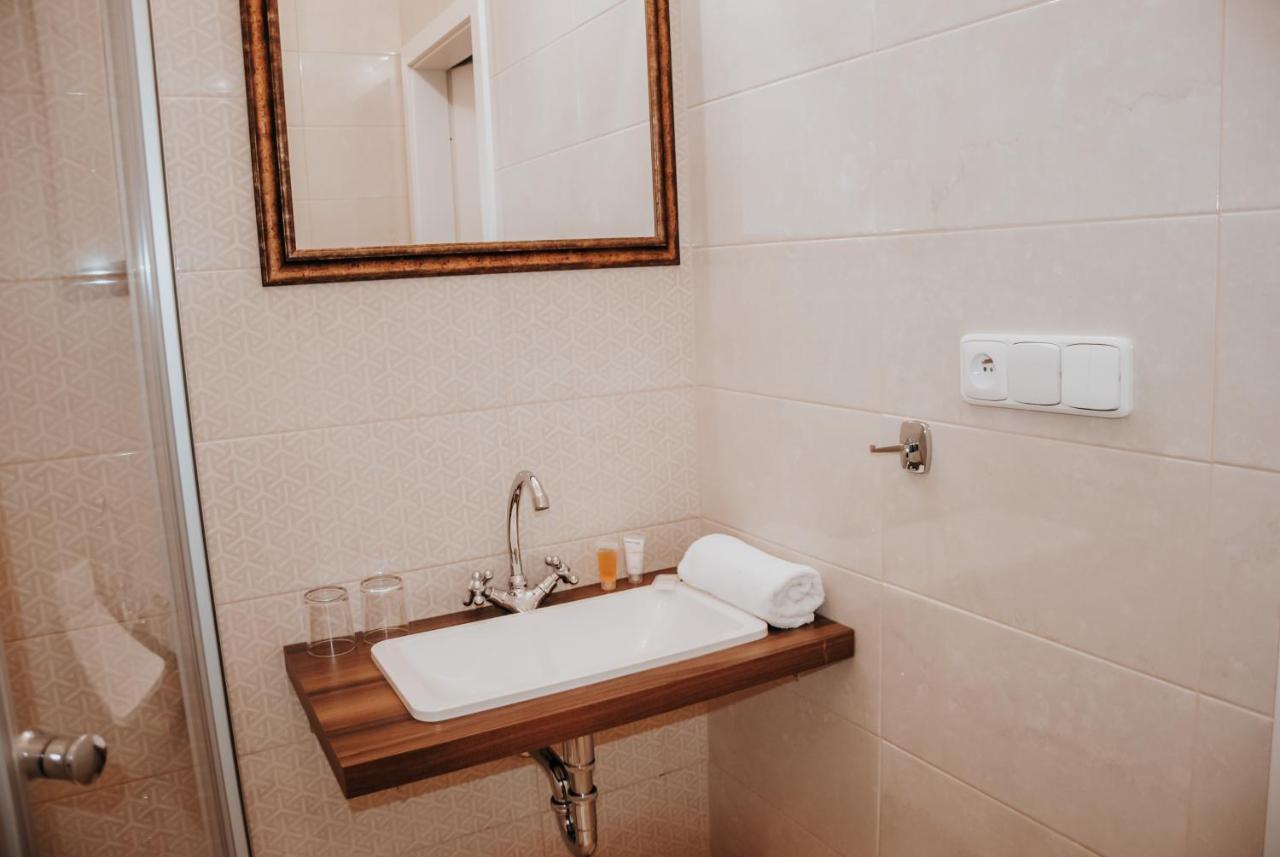 B&B Hotel Praha Nový Jičín Bagian luar foto