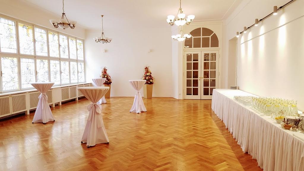 B&B Hotel Praha Nový Jičín Bagian luar foto